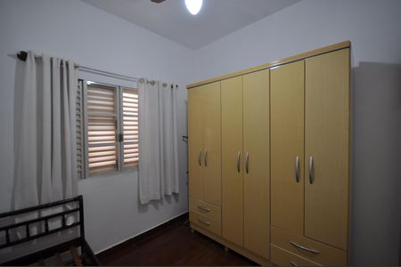 Casa para alugar com 120m², 3 quartos e 2 vagasQuarto 2