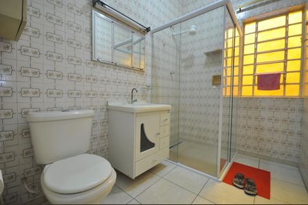 Casa para alugar com 120m², 3 quartos e 2 vagasBanheiro Social