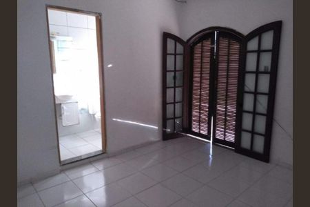 Casa à venda com 220m², 3 quartos e 2 vagas