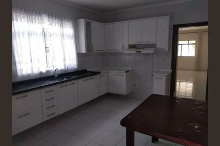 Casa à venda com 220m², 3 quartos e 2 vagas