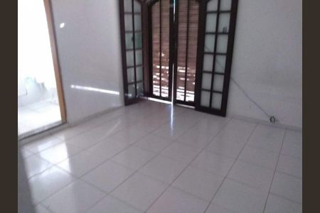 Casa à venda com 220m², 3 quartos e 2 vagas