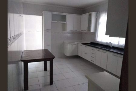 Casa à venda com 220m², 3 quartos e 2 vagas