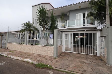 Casa à venda com 200m², 3 quartos e 2 vagasFachada e Placa