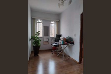 Casa à venda com 254m², 3 quartos e 2 vagas