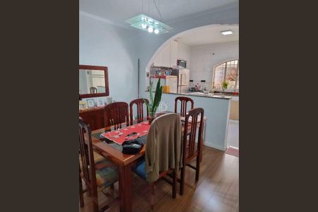 Casa à venda com 254m², 3 quartos e 2 vagas