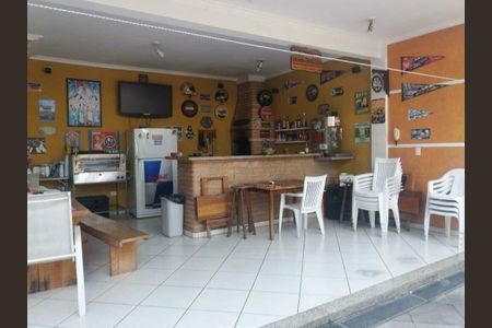 Casa à venda com 224m², 4 quartos e 8 vagas