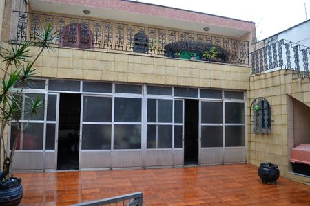 Casa à venda com 650m², 4 quartos e 10 vagas Casa à venda com 650m², 4 quartos e 10 vagasQuintal