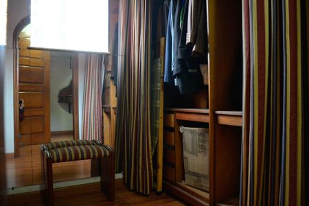 Casa à venda com 650m², 4 quartos e 10 vagas Casa à venda com 650m², 4 quartos e 10 vagasSuíte 2