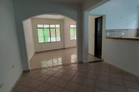 Casa à venda com 194m², 4 quartos e 2 vagas