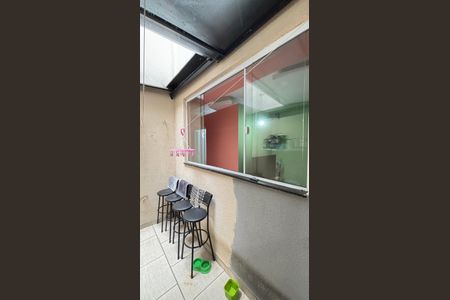 Apartamento para alugar com 50m², 3 quartos e 1 vagaÁrea de Serviço