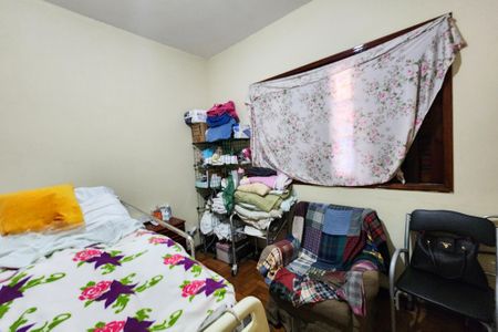 Casa à venda com 180m², 3 quartos e 4 vagasQuarto 2