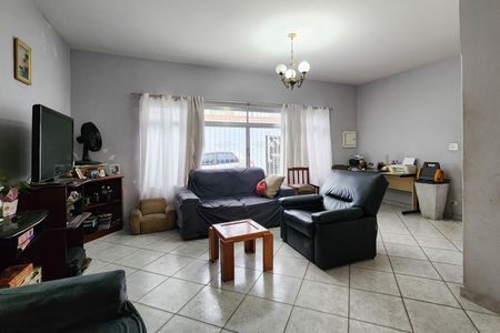 Casa à venda com 180m², 3 quartos e 4 vagasSala