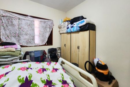 Casa à venda com 180m², 3 quartos e 4 vagasQuarto 2