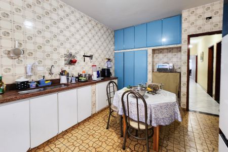 Casa à venda com 180m², 3 quartos e 4 vagasCozinha