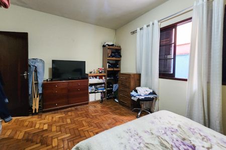 Casa à venda com 180m², 3 quartos e 4 vagasQuarto 1