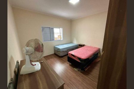 Casa à venda com 240m², 3 quartos e 3 vagas