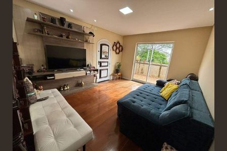 Casa à venda com 240m², 3 quartos e 3 vagas