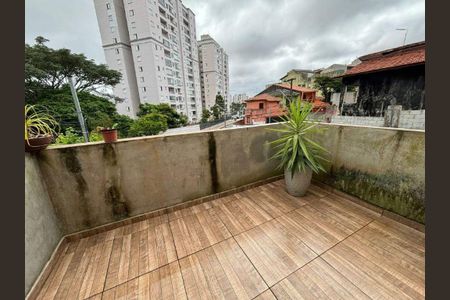 Casa à venda com 240m², 3 quartos e 3 vagas