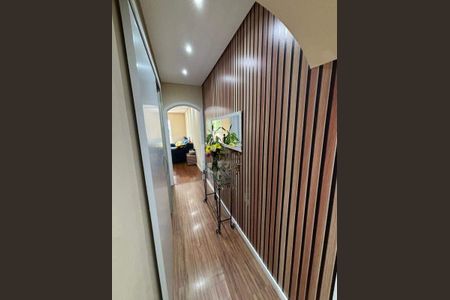 Casa à venda com 240m², 3 quartos e 3 vagas