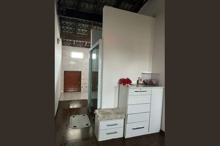Casa à venda com 230m², 4 quartos e 2 vagas