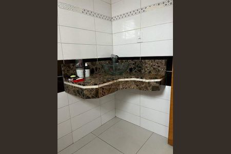 Casa à venda com 230m², 4 quartos e 2 vagas