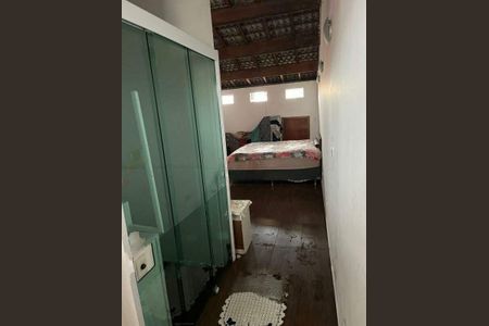 Casa à venda com 230m², 4 quartos e 2 vagas