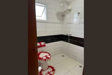 Casa à venda com 230m², 4 quartos e 2 vagas