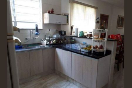 Casa à venda com 154m², 3 quartos e 2 vagas