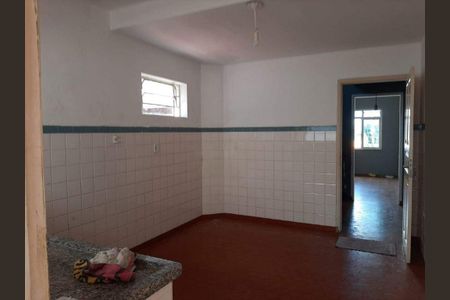 Casa à venda com 66m², 2 quartos e 3 vagas