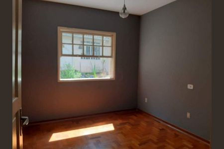 Casa à venda com 66m², 2 quartos e 3 vagas