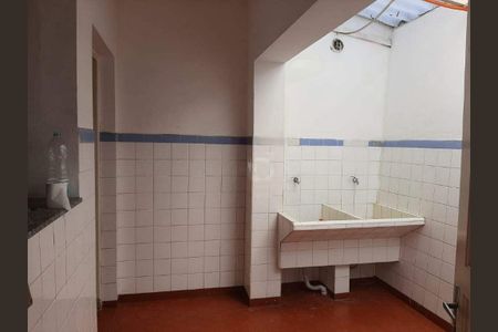 Casa à venda com 66m², 2 quartos e 3 vagas