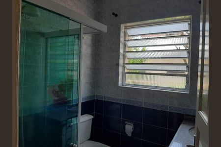 Casa à venda com 66m², 2 quartos e 3 vagas