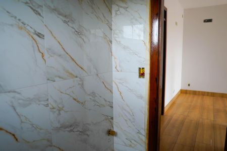 Casa para alugar com 600m², 4 quartos e 4 vagasBanheiro 1