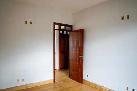 Casa para alugar com 600m², 4 quartos e 4 vagasQuarto 4