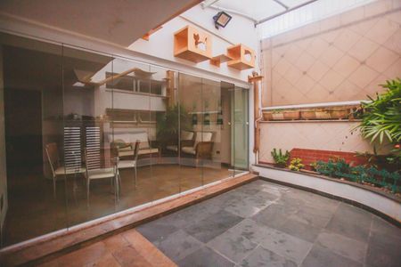 Casa à venda com 250m², 3 quartos e 2 vagasÁrea comum - Churrasqueira