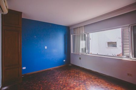 Casa à venda com 250m², 3 quartos e 2 vagasSuíte