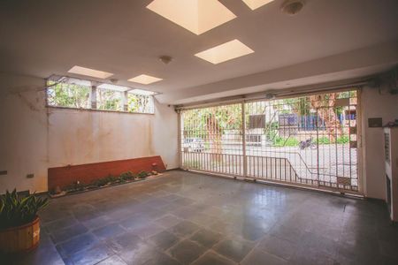 Casa à venda com 250m², 3 quartos e 2 vagasGaragem