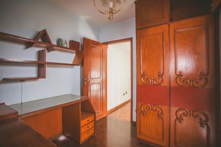 Casa à venda com 250m², 3 quartos e 2 vagasCloset da Suíte