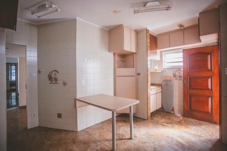 Casa à venda com 250m², 3 quartos e 2 vagasCozinha