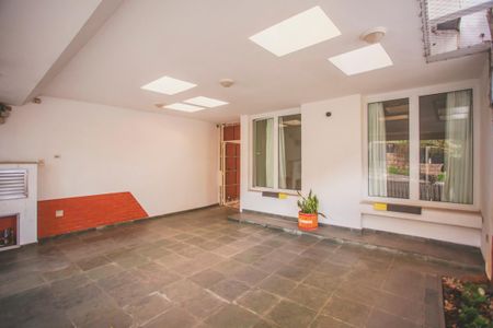 Casa à venda com 250m², 3 quartos e 2 vagasGaragem