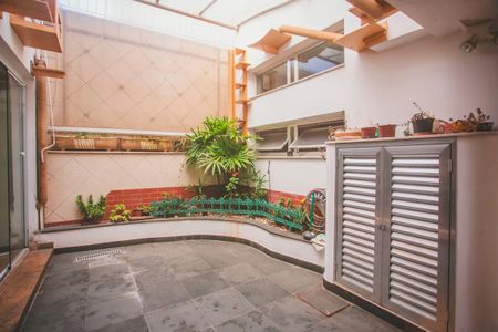 Casa à venda com 250m², 3 quartos e 2 vagasÁrea comum - Churrasqueira