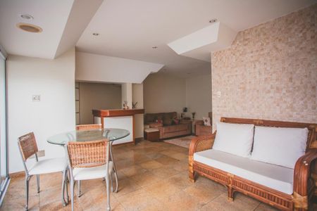 Casa à venda com 250m², 3 quartos e 2 vagasÁrea comum - Salão de festas