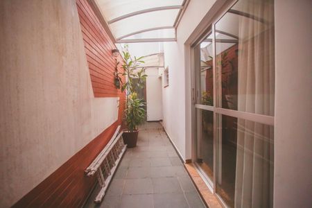 Casa à venda com 250m², 3 quartos e 2 vagasÁrea comum - Corredor Lateral