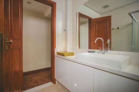 Casa à venda com 250m², 3 quartos e 2 vagasBanheiro Social