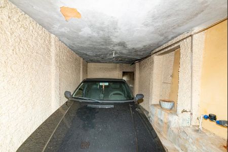 Casa à venda com 300m², 4 quartos e 1 vaga Casa à venda com 300m², 4 quartos e 1 vagaGaragem