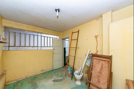 Casa à venda com 300m², 4 quartos e 1 vaga Casa à venda com 300m², 4 quartos e 1 vagaQuarto de Serviço