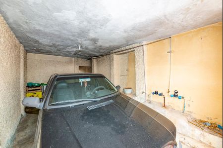 Casa à venda com 300m², 4 quartos e 1 vaga Casa à venda com 300m², 4 quartos e 1 vagaGaragem