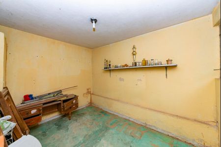 Casa à venda com 300m², 4 quartos e 1 vaga Casa à venda com 300m², 4 quartos e 1 vagaQuarto de Serviço