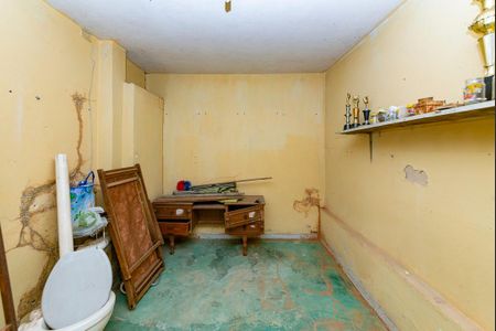 Casa à venda com 300m², 4 quartos e 1 vaga Casa à venda com 300m², 4 quartos e 1 vagaQuarto de Serviço