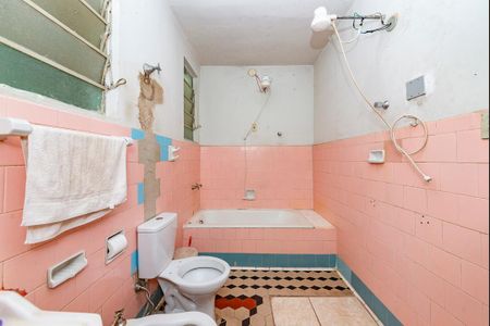 Casa à venda com 300m², 4 quartos e 1 vaga Casa à venda com 300m², 4 quartos e 1 vagaBanheiro Social